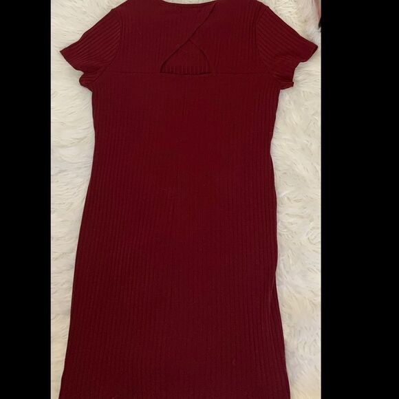 F21+ Fitted Ribbed Dress - Picture 3 of 8